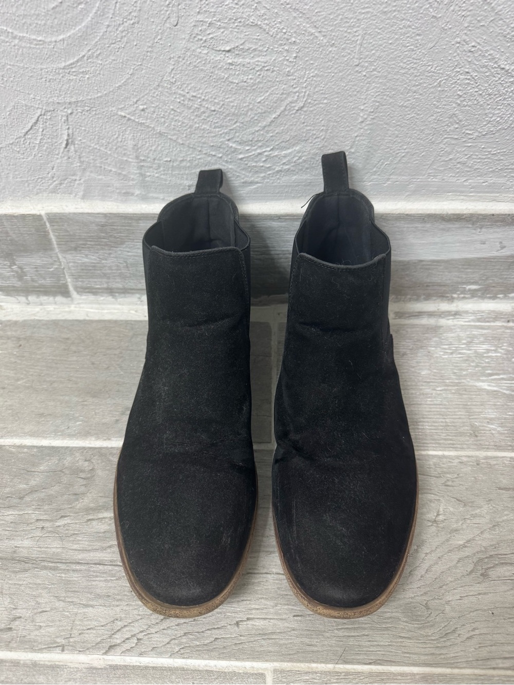 Jousen Men’s Black Suede Chelsea Boots Size 11.5